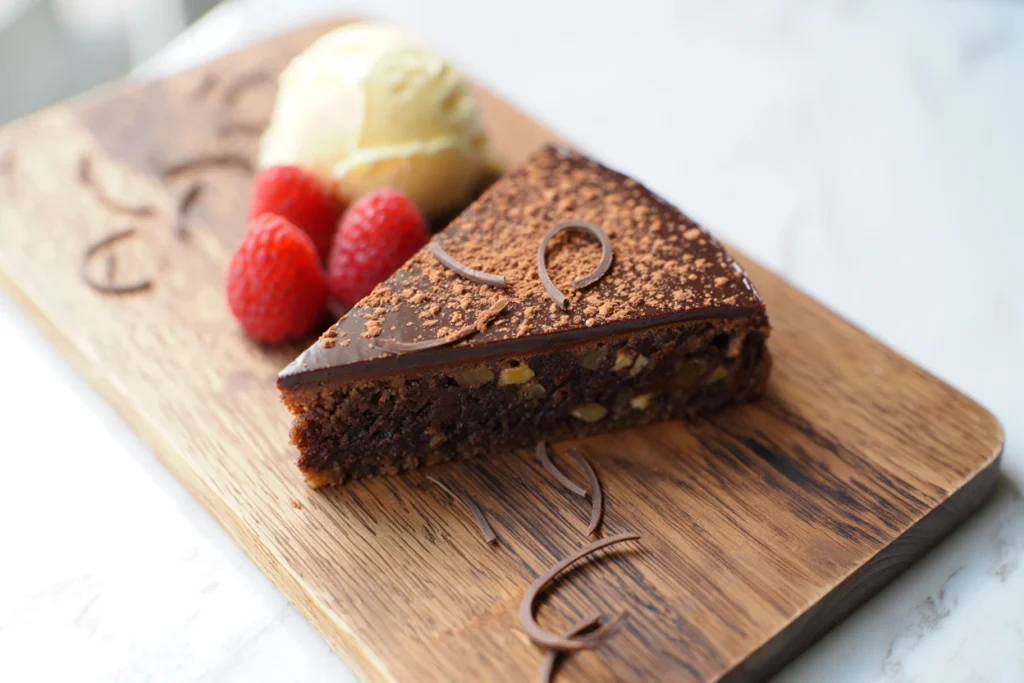 Space Cake au Chocolat 6 Ce Space Cake au Chocolat est un dessert moelleux et gourmand